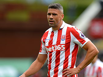 Jonathan Walters condemns Brit...